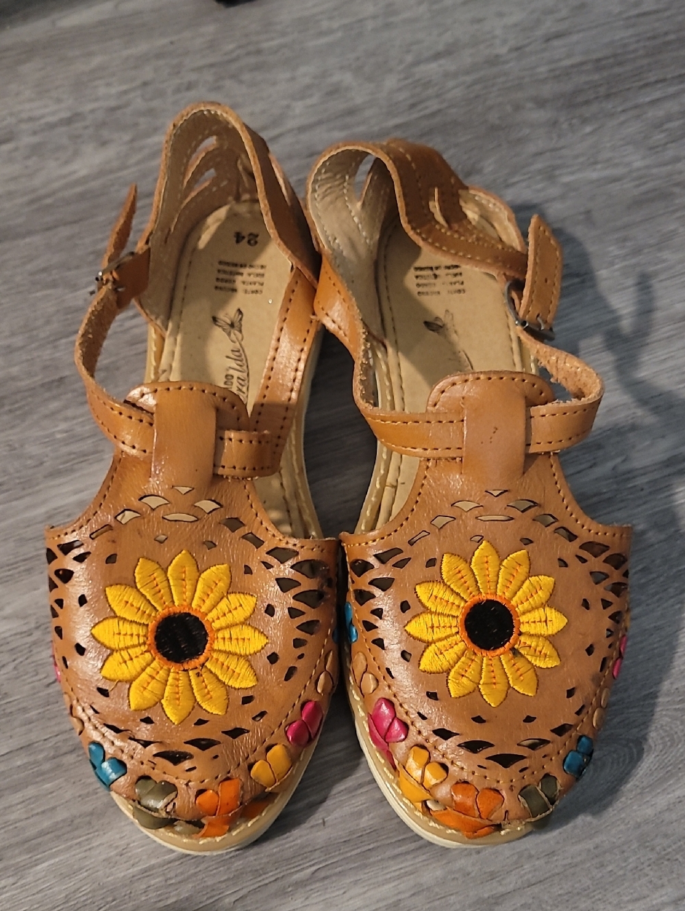 Women’s Tan Leather Sunflower Applique Sandals